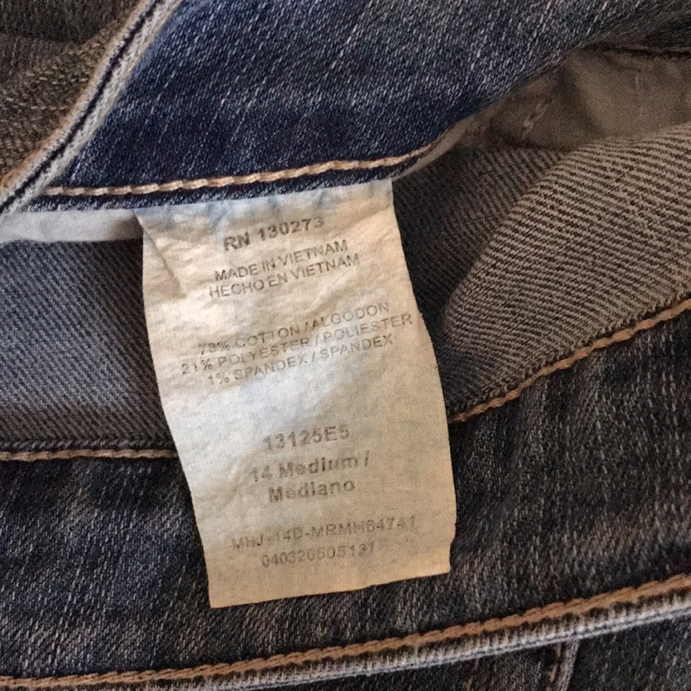Riders by Lee Blue Capri jeans. Size 14 medium - Picture 4 of 5